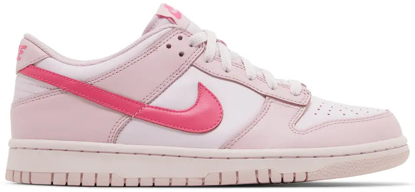 Nike Dunk Low Triple Pink