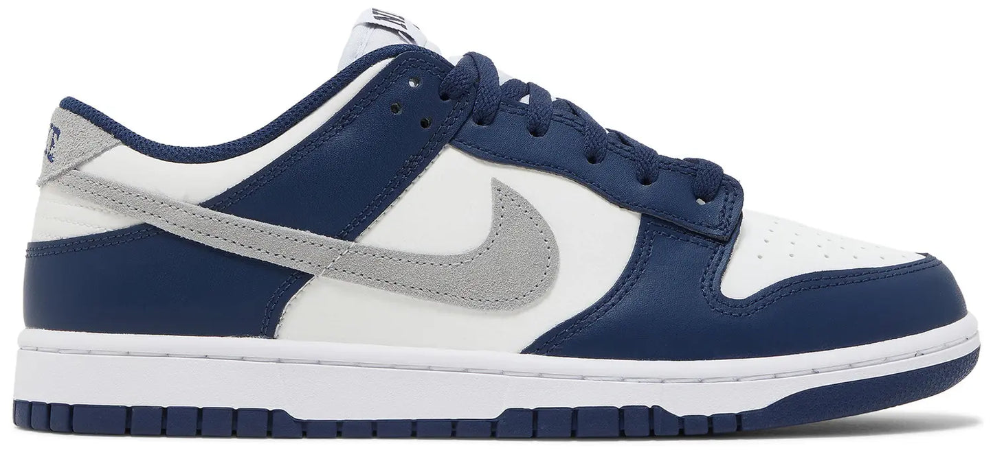 Nike Dunk Low - Midnight Navy