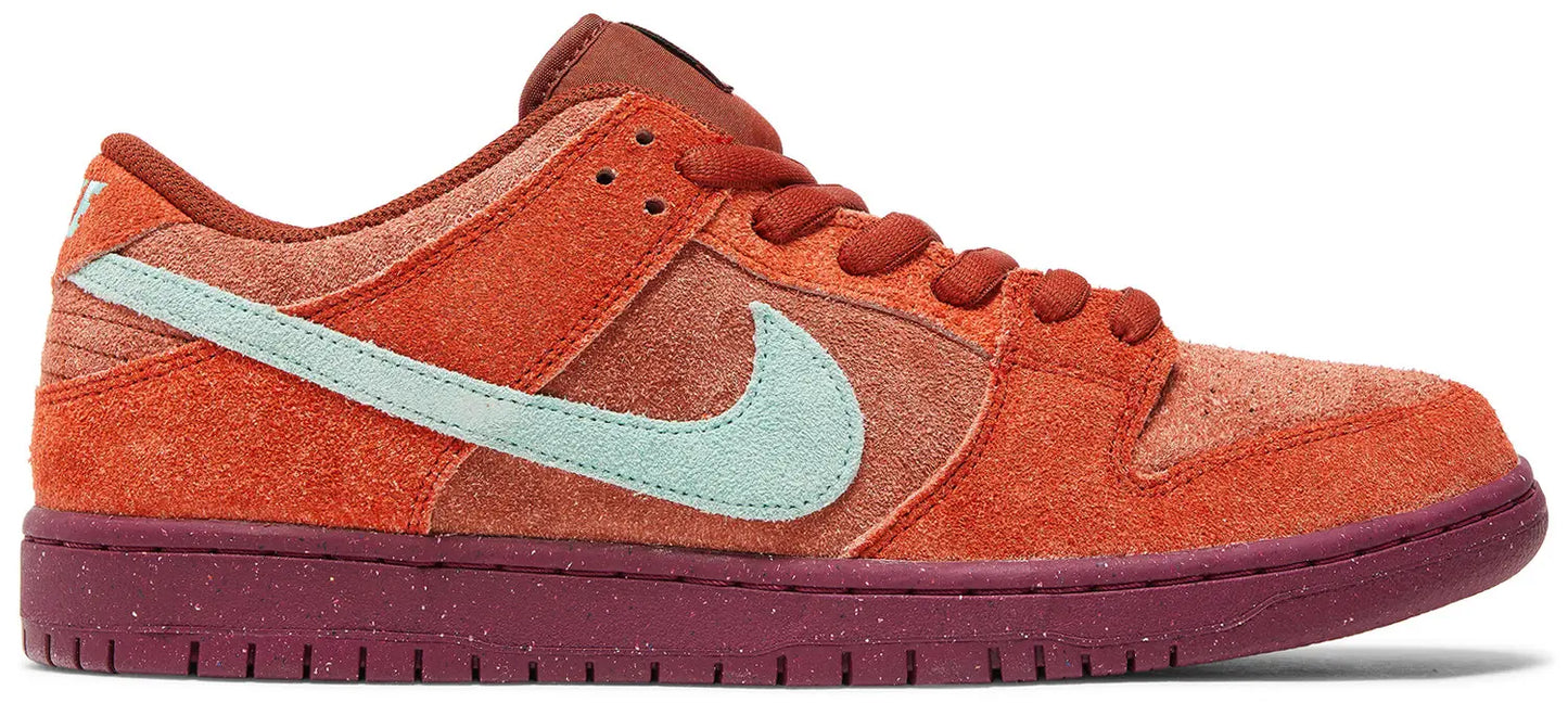 Dunk Low SB 'Mystic Red'