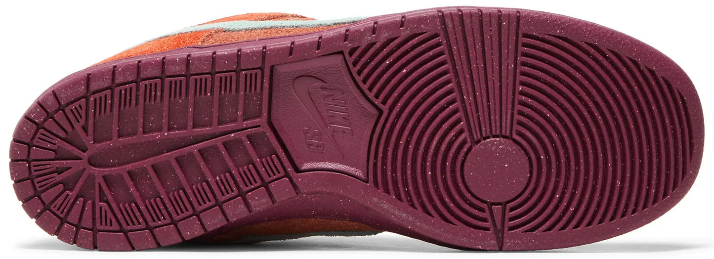 Dunk Low SB 'Mystic Red'