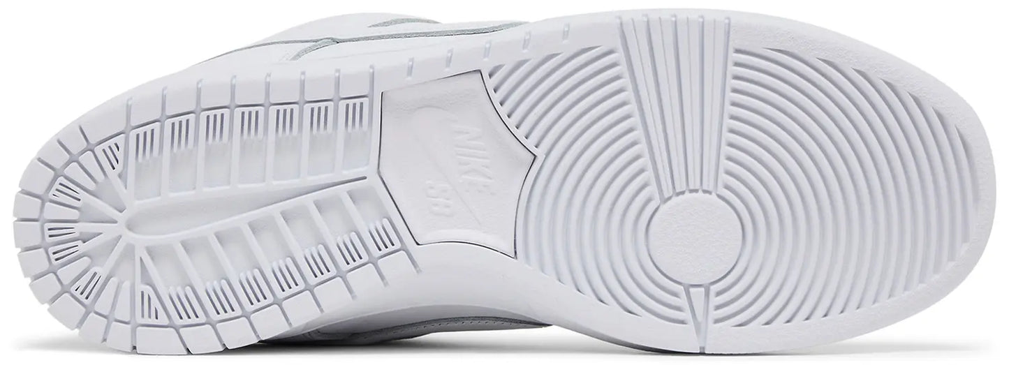 Dunk Low SB Triple White